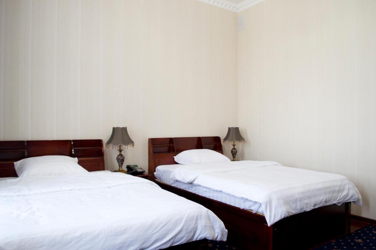 Bokhtariyon Hotel Qurghonteppa ภายนอก รูปภาพ